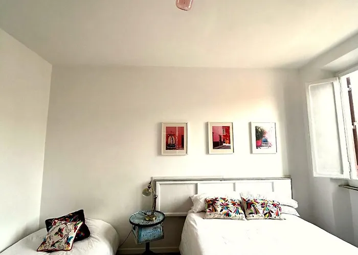 Casa Frida, Bright Penthouse With Terrace Apartment Rome